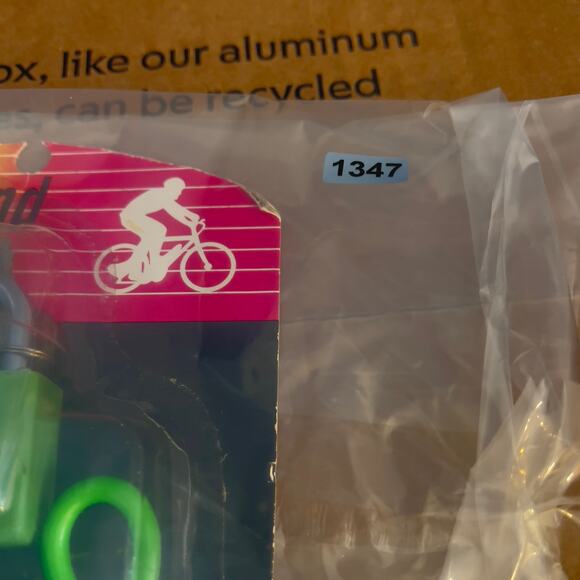 Cable Bike Lock Green Vinyl Coated Hardened Steel Lock Shackle 2 Keys K-Mart - Picture 4 of 4